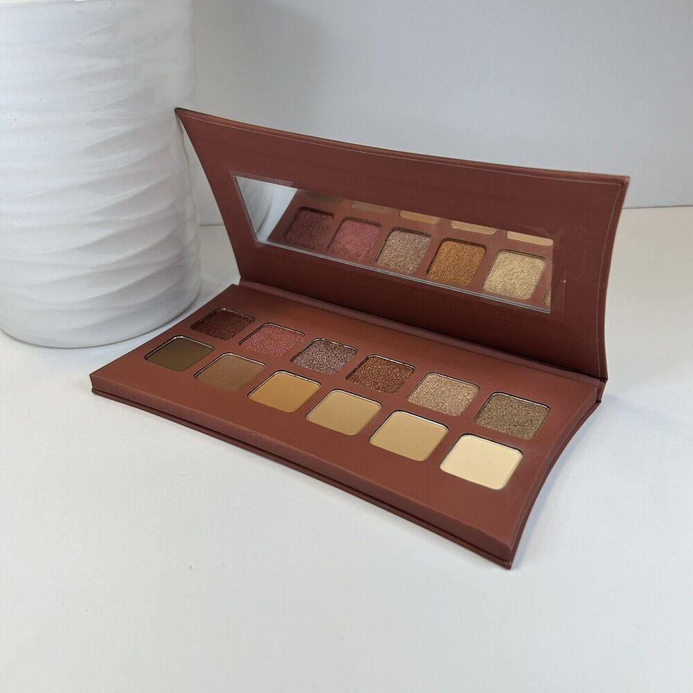 NEW Illamasqua Unveiled Artistry Palette 12‎ Powder Eye Shadow Nudes
